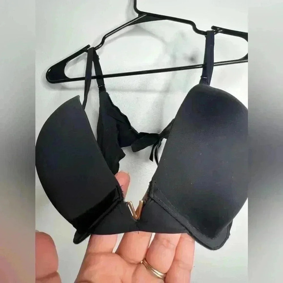 Victorias Secret Push Up Black Bra 36D - Picture 2 of 5